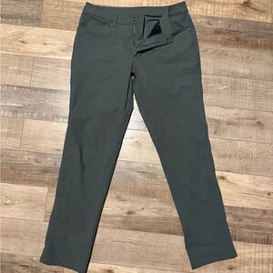 Lululemon Men’s ABC Classic fit Stylish Dark Green Pants
